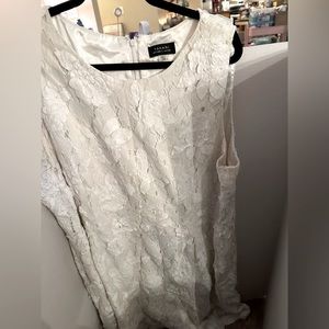 TAHARI Sleeveless Dress • Lacy Floral • Plus Size • Curvy • Office & Evening